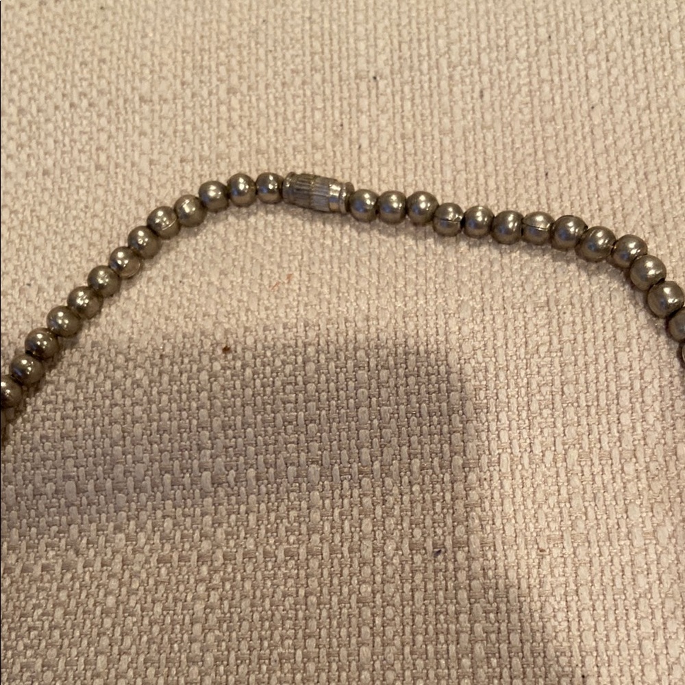 Elegant Silver Vintage Beaded Necklace - Picture 5 of 13